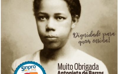 Primeira deputada negra do Brasil criou o Dia do Professor em 1948.