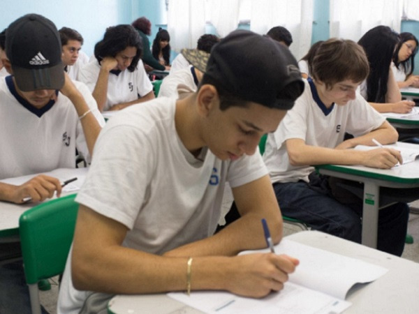 Novo Ensino Médio: ‘País adota neste ano a mais perversa das reformas’