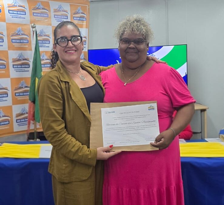 Sinpro Macaé e Região toma posse no Fórum Municipal de Educação de Rio das Ostras